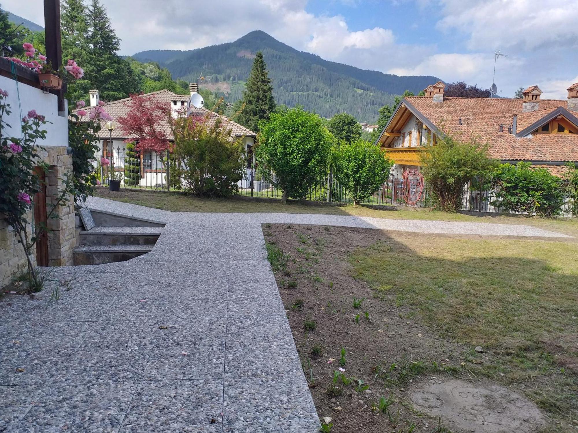 Villa Pineta Borno Esterno foto