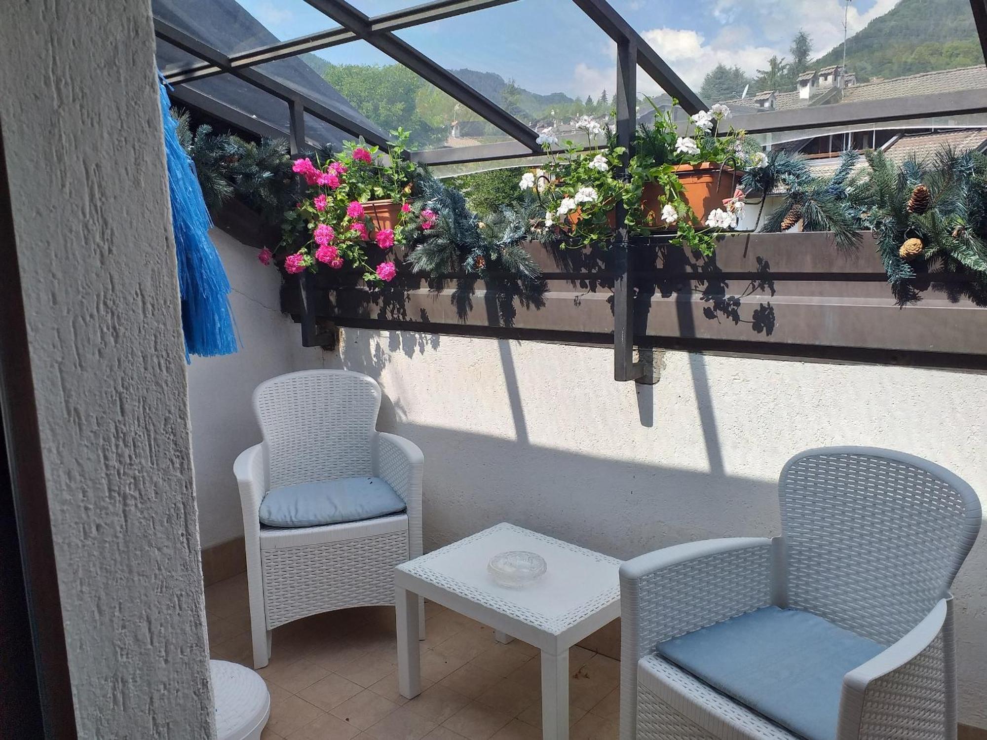 Villa Pineta Borno Esterno foto